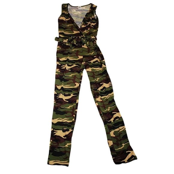 Boutique Sleeveless Camouflage Green Deep V- Neck Jumpsuit - Picture 6 of 12